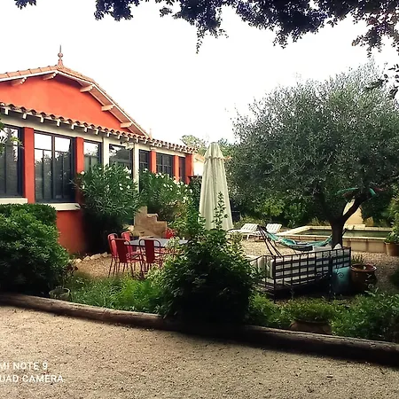 Les 3 Ifs Homestay Villeneuve-les-Avignon